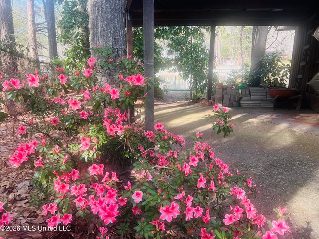 402 Glen Cove Road, Brandon, MS 39047