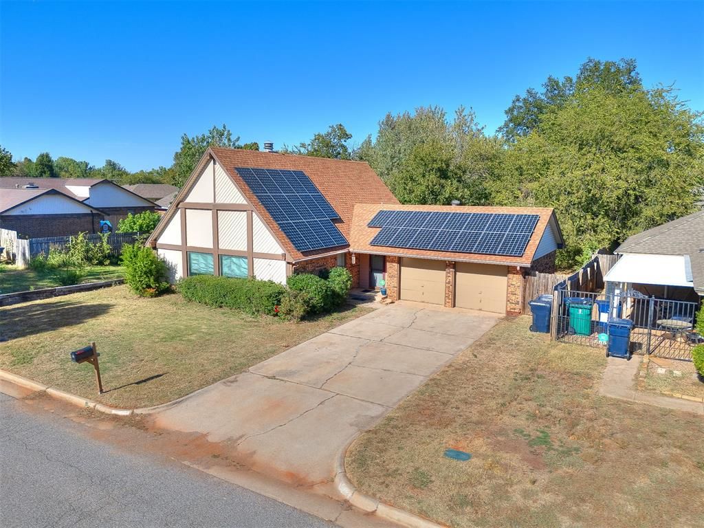 6721 Greenway Drive, Oklahoma City, OK 73132