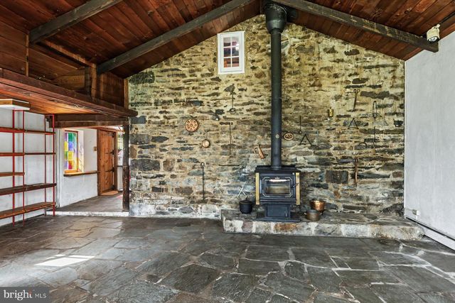 14 STOVER PARK RD, Pipersville, PA 18947