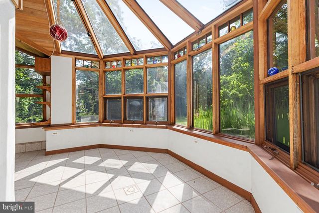 14 STOVER PARK RD, Pipersville, PA 18947