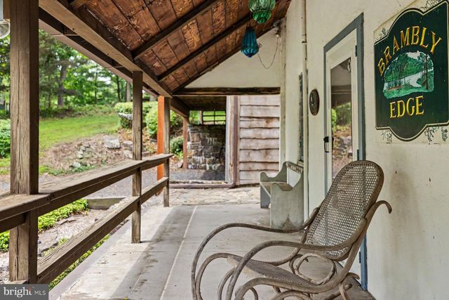 14 STOVER PARK RD, Pipersville, PA 18947