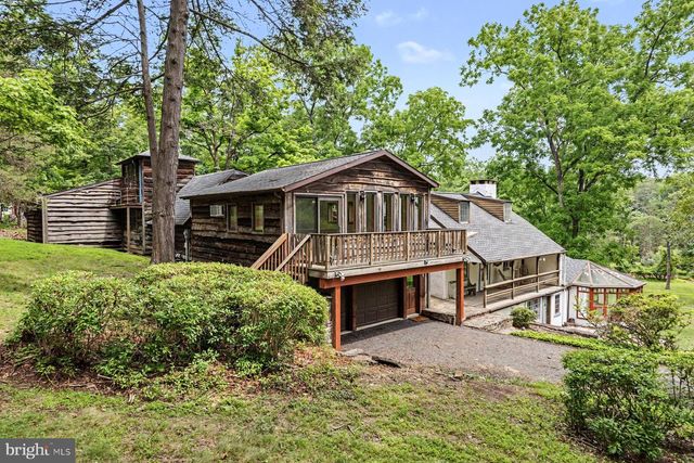 14 STOVER PARK RD, Pipersville, PA 18947