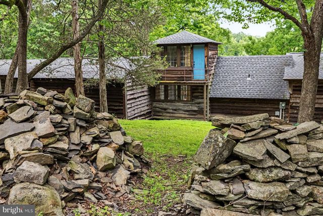 14 STOVER PARK RD, Pipersville, PA 18947