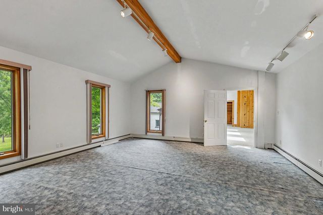 14 STOVER PARK RD, Pipersville, PA 18947