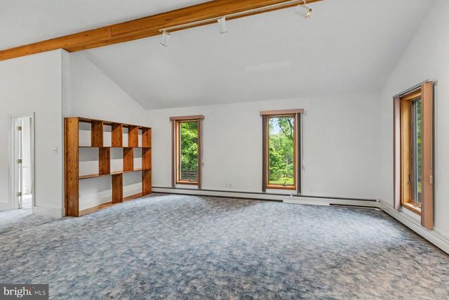 14 STOVER PARK RD, Pipersville, PA 18947