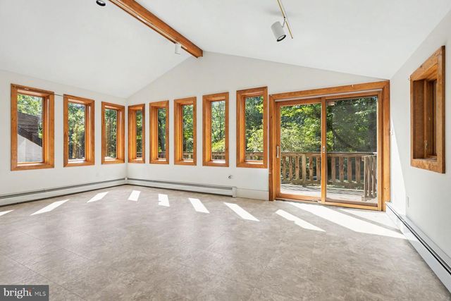 14 STOVER PARK RD, Pipersville, PA 18947