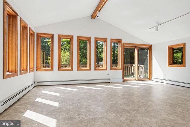 14 STOVER PARK RD, Pipersville, PA 18947