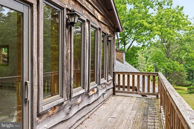 14 STOVER PARK RD, Pipersville, PA 18947