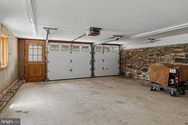 14 STOVER PARK RD, Pipersville, PA 18947