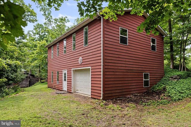 14 STOVER PARK RD, Pipersville, PA 18947