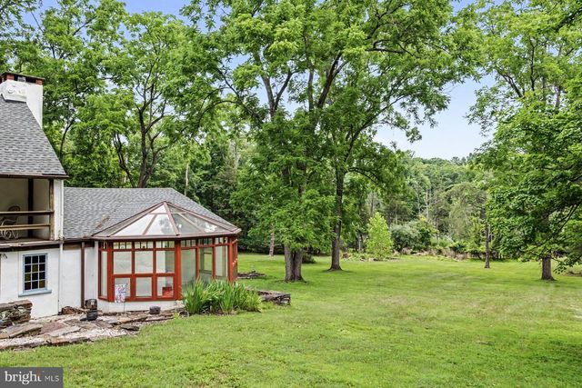 14 STOVER PARK RD, Pipersville, PA 18947