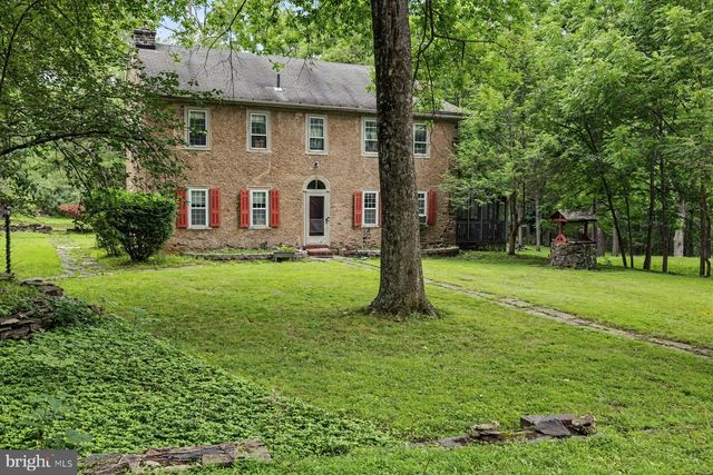 14 STOVER PARK RD, Pipersville, PA 18947