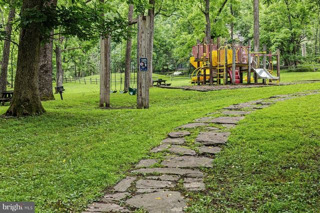 14 STOVER PARK RD, Pipersville, PA 18947