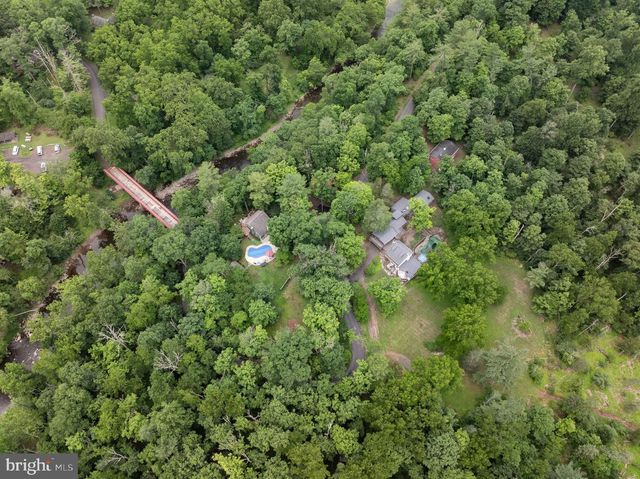 14 STOVER PARK RD, Pipersville, PA 18947