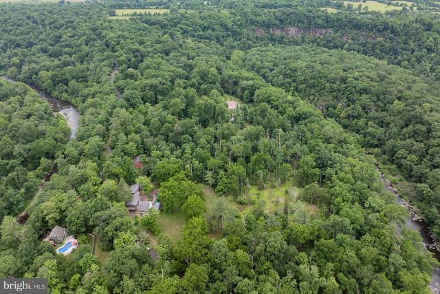 14 STOVER PARK RD, Pipersville, PA 18947