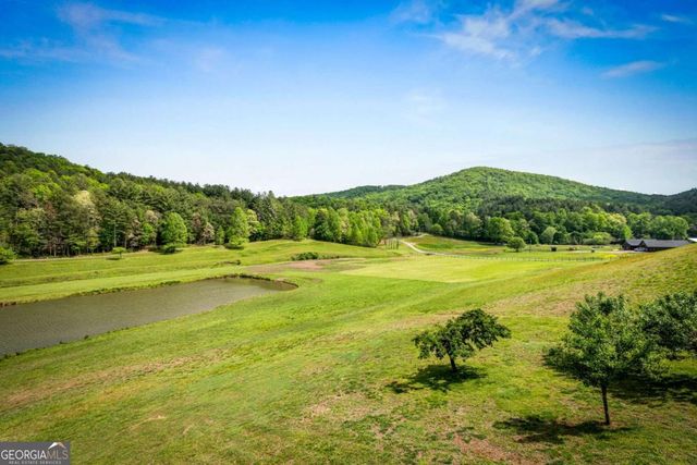 270 Ausburn Road, Blue Ridge, GA 30513