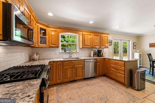 270 Ausburn Road, Blue Ridge, GA 30513