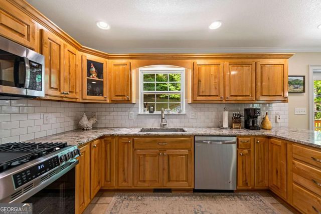270 Ausburn Road, Blue Ridge, GA 30513