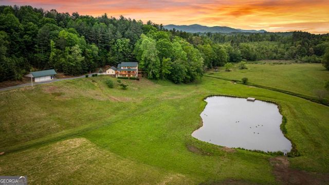 270 Ausburn Road, Blue Ridge, GA 30513