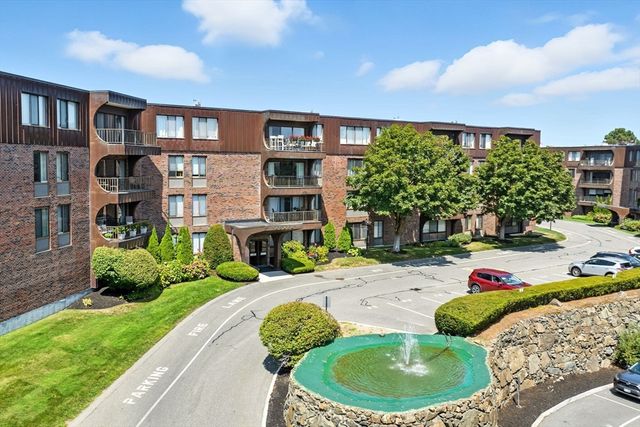 1006 Paradise Rd 3R, Swampscott, MA 01907