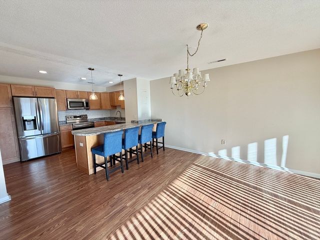 1006 Paradise Rd 3R, Swampscott, MA 01907