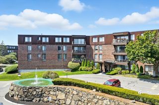 1006 Paradise Rd 3R, Swampscott, MA 01907