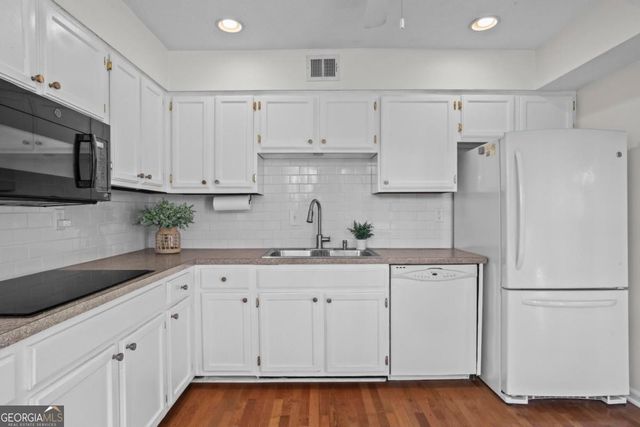 682 Highland Court, Marietta, GA 30068