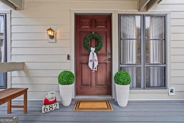 682 Highland Court, Marietta, GA 30068