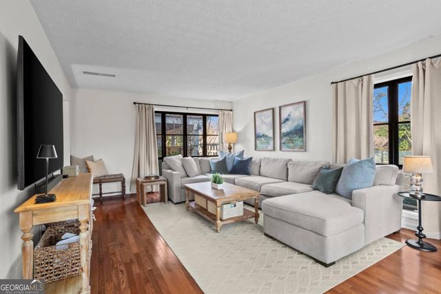 682 Highland Court, Marietta, GA 30068