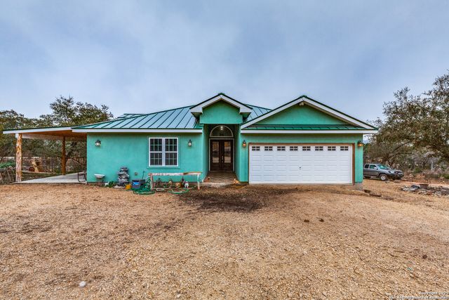 285 CR 2471, Hondo, TX 78861