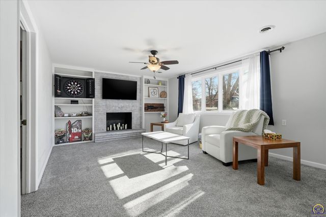 4330 SE 26th TER, Topeka, KS 66605