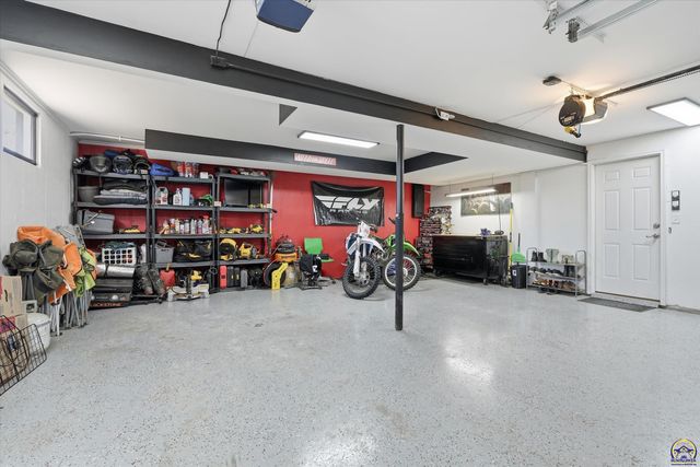 4330 SE 26th TER, Topeka, KS 66605