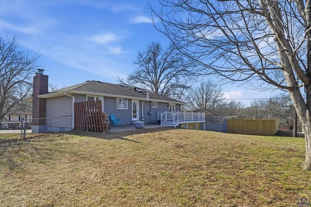 4330 SE 26th TER, Topeka, KS 66605