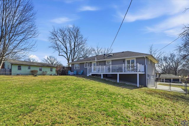 4330 SE 26th TER, Topeka, KS 66605