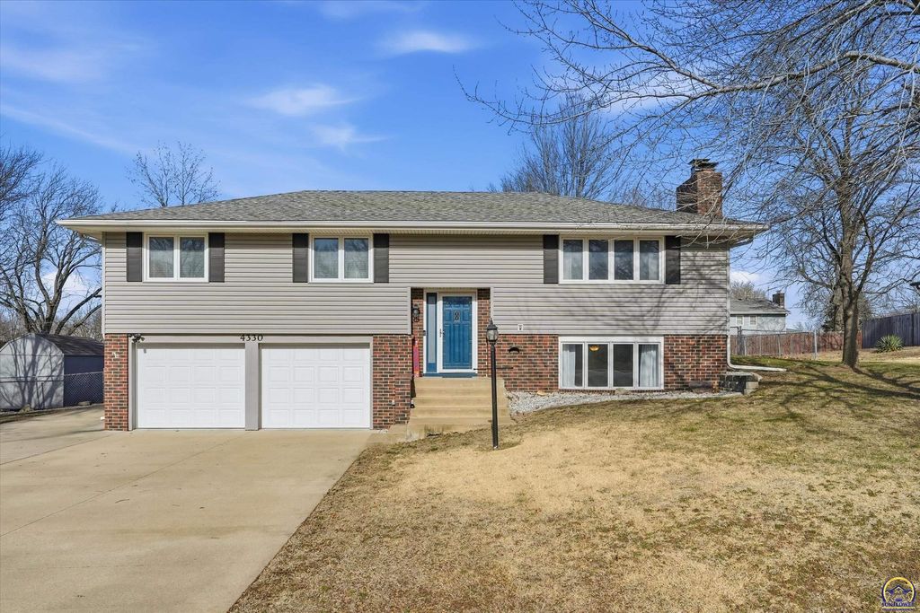 4330 SE 26th TER, Topeka, KS 66605