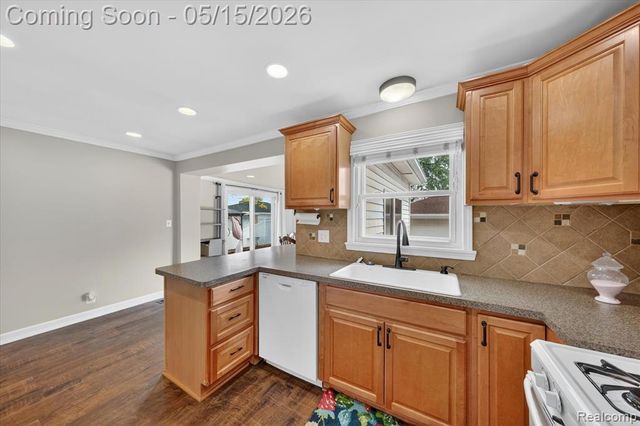 20819 Revere Street, Saint Clair Shores, MI 48080