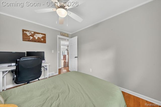 20819 Revere Street, Saint Clair Shores, MI 48080
