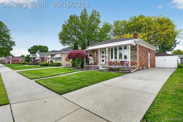 20819 Revere Street, Saint Clair Shores, MI 48080