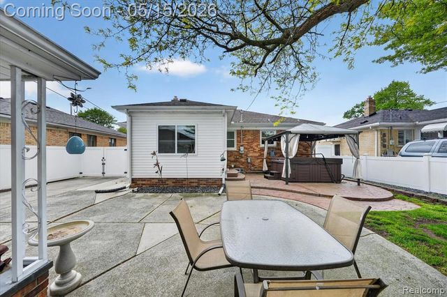 20819 Revere Street, Saint Clair Shores, MI 48080