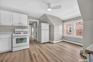 129-131 Francis Avenue 3rd Floor, Hartford, CT 06106