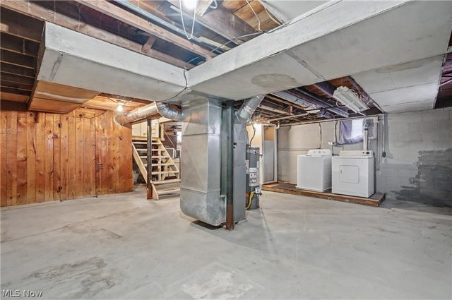 144 Roosevelt Avenue, Elyria, OH 44035