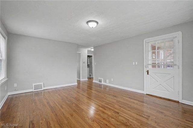 144 Roosevelt Avenue, Elyria, OH 44035