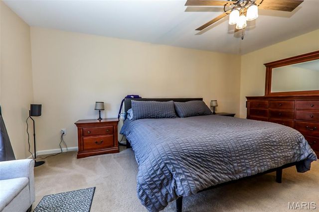 1701 Shade Tree Court, Belleville, IL 62226