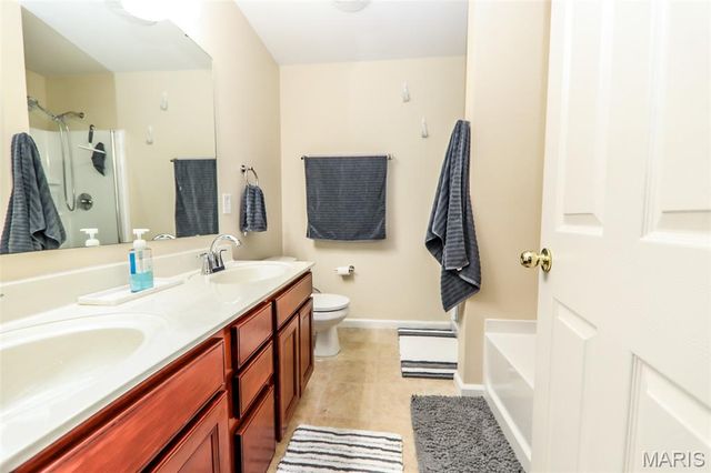 1701 Shade Tree Court, Belleville, IL 62226