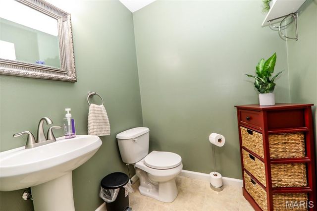 1701 Shade Tree Court, Belleville, IL 62226