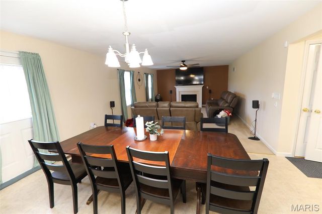 1701 Shade Tree Court, Belleville, IL 62226