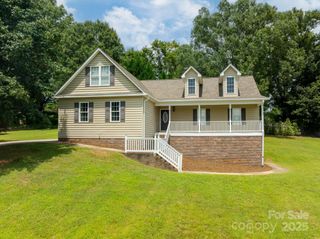 2133 Olde Farm Road SE, Hudson, NC 28638