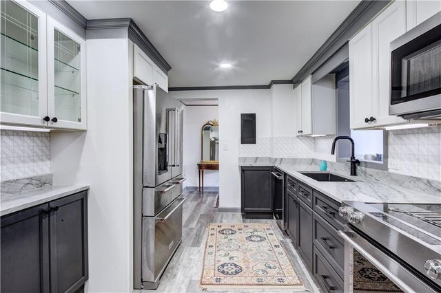 2637 Peachtree NE Road 111, Atlanta, GA 30305