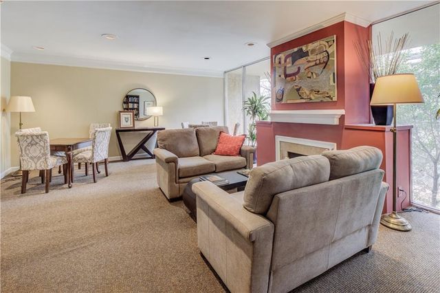 2637 Peachtree NE Road 111, Atlanta, GA 30305