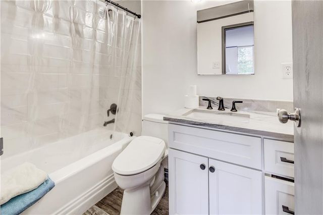 2637 Peachtree NE Road 111, Atlanta, GA 30305